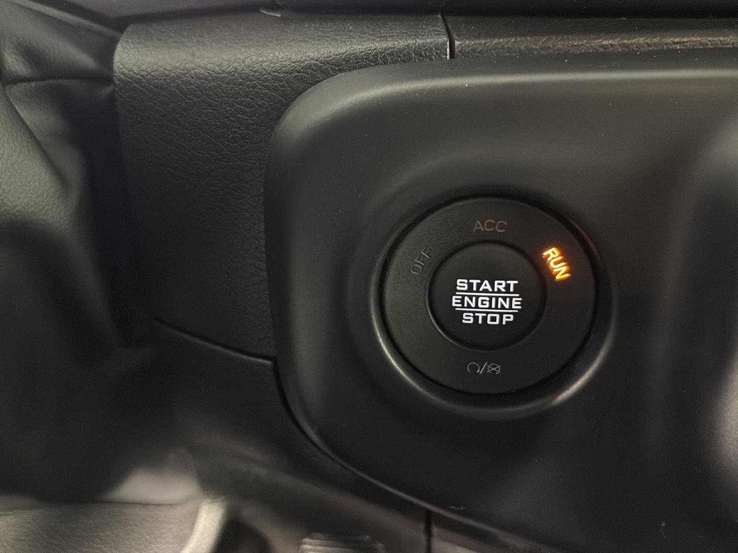 Used 2023 Jeep Wrangler Unlimited Sahara image 28