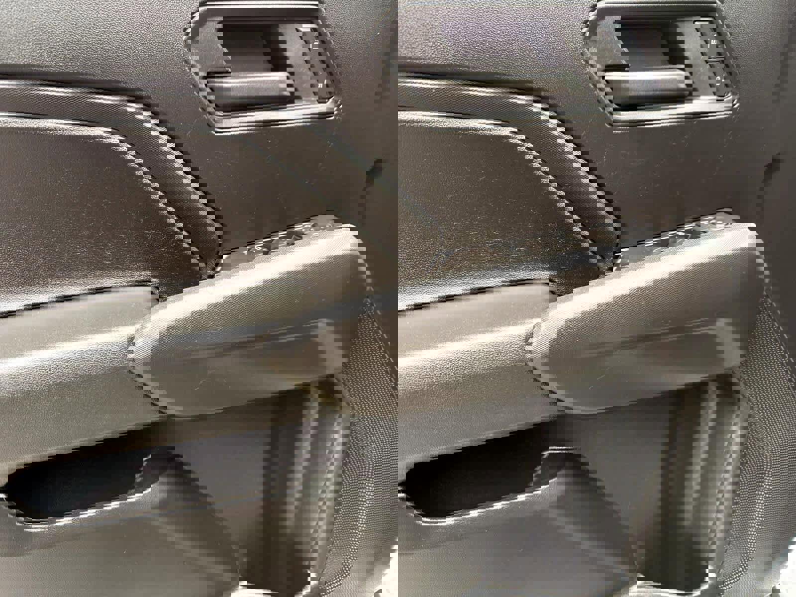 Used 2024 Chevrolet Colorado Trail Boss w/ LPO, Dark Essentials Package image 16