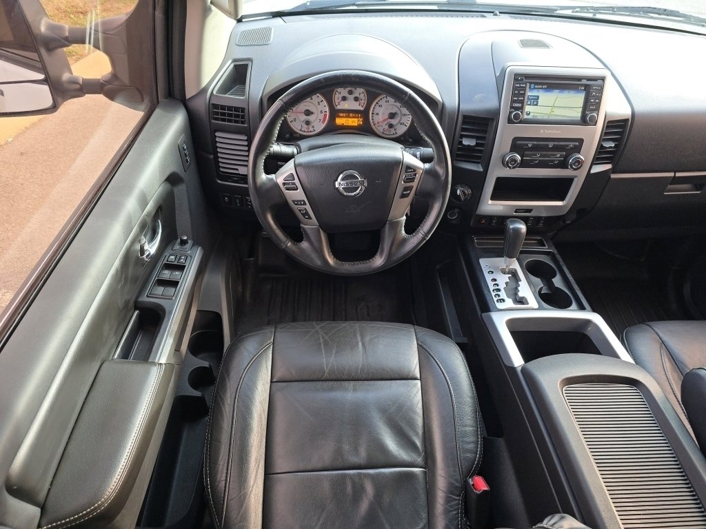 Used 2015 Nissan Titan PRO-4X w/ Pro-4x Luxury Package image 31