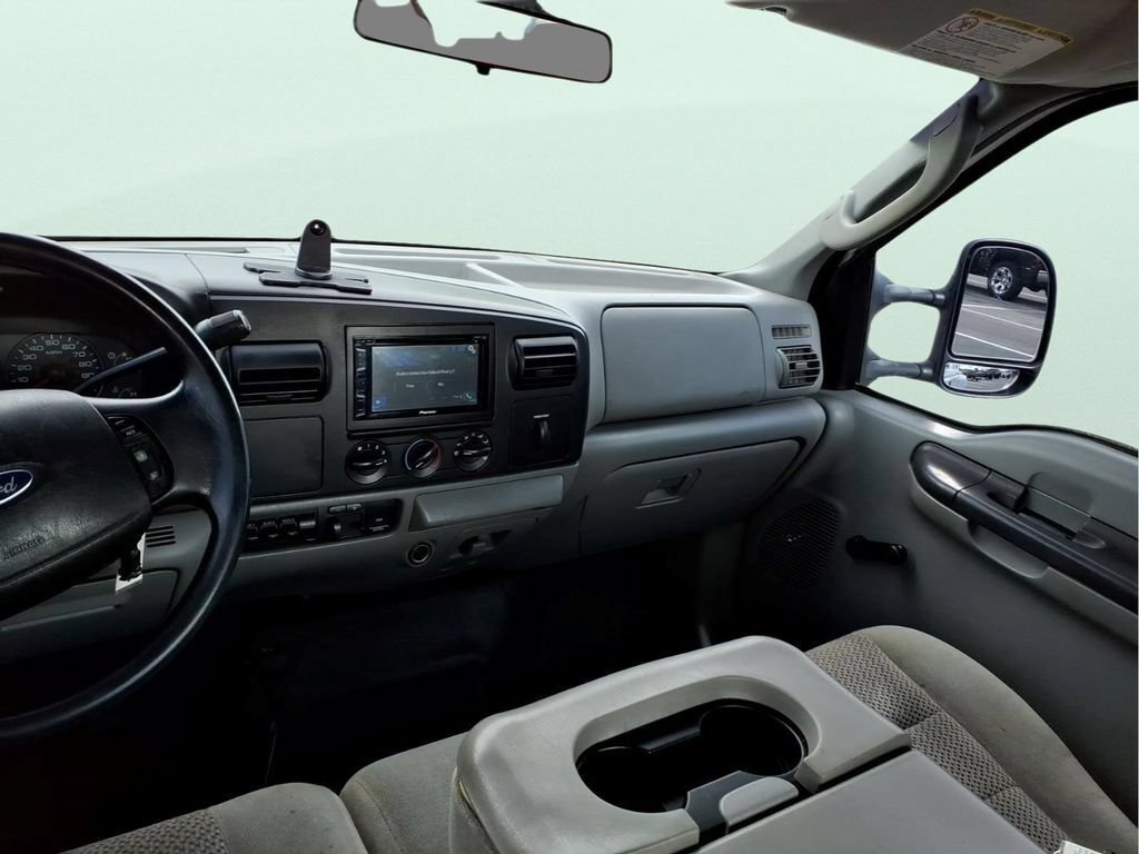 Used 2006 Ford F350 XLT AWD/4WD image 14