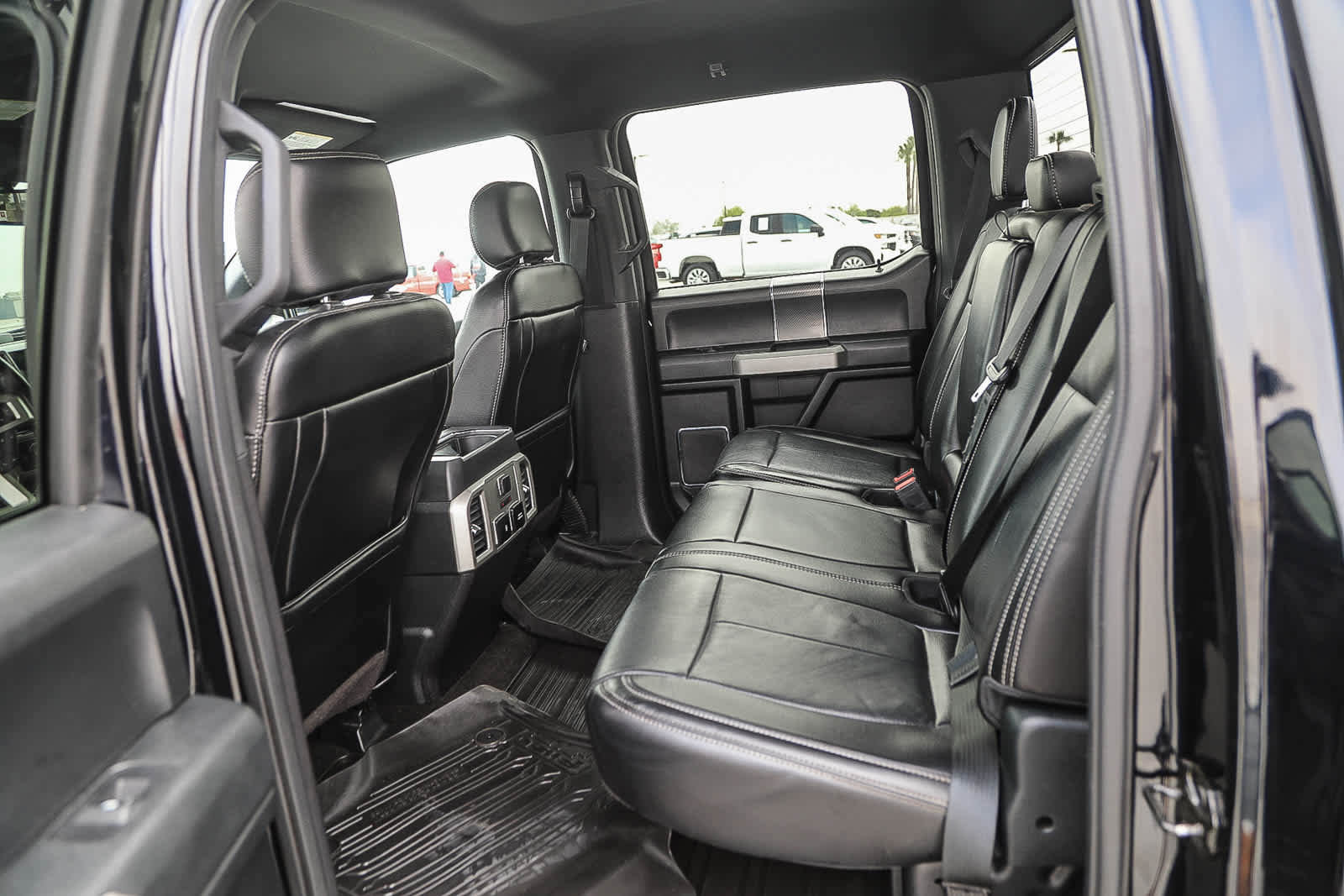 Used 2018 Ford F150 Lariat w/ Equipment Group 502A Luxury image 18