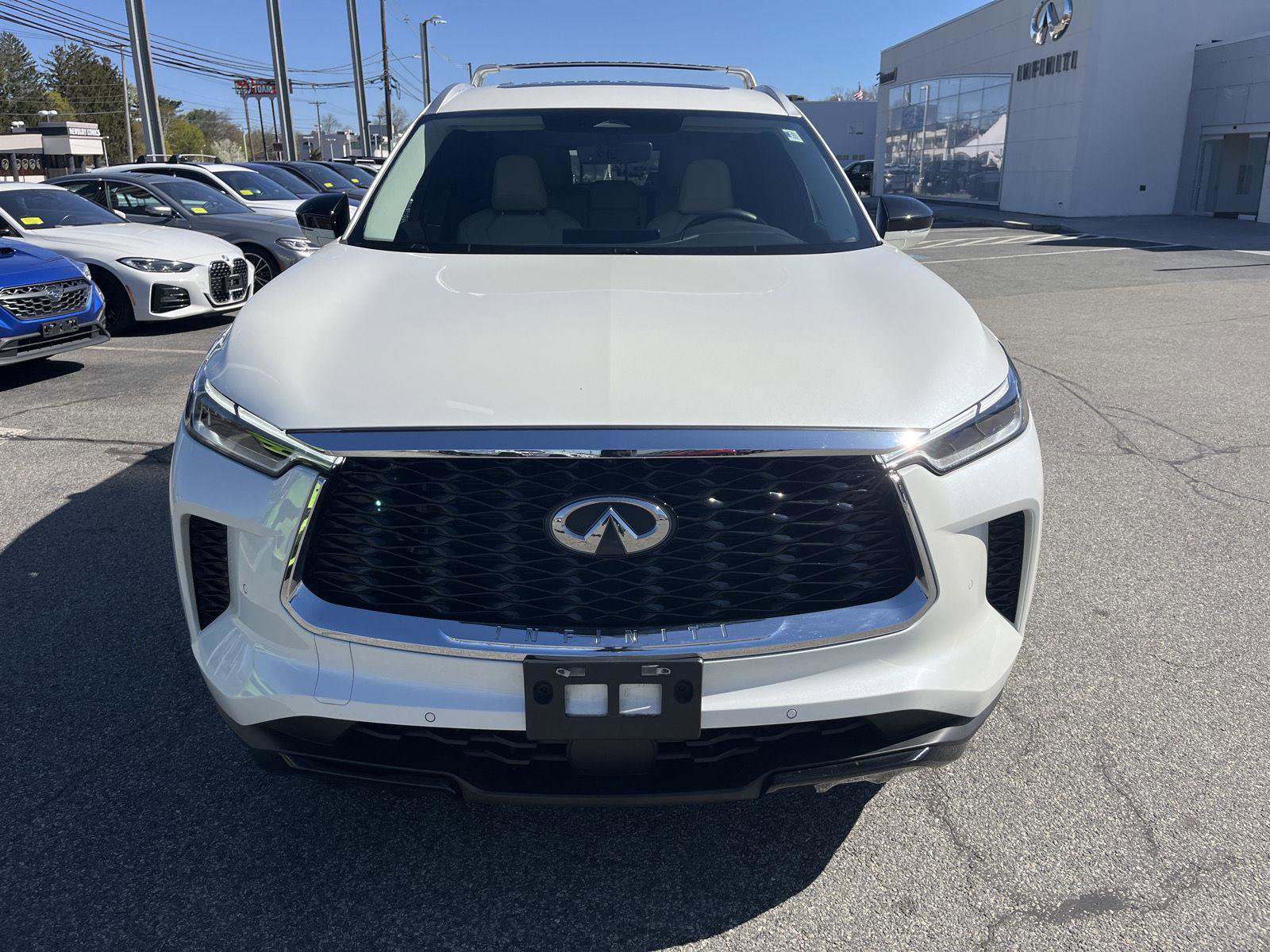 Certified 2023 INFINITI QX60 Luxe w/ Cargo Package AWD/4WD image 8