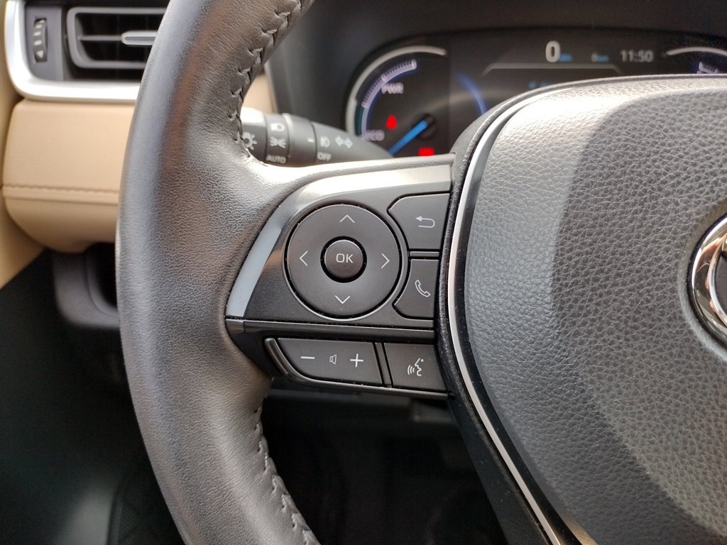 Used 2025 Toyota RAV4 XLE Premium image 27