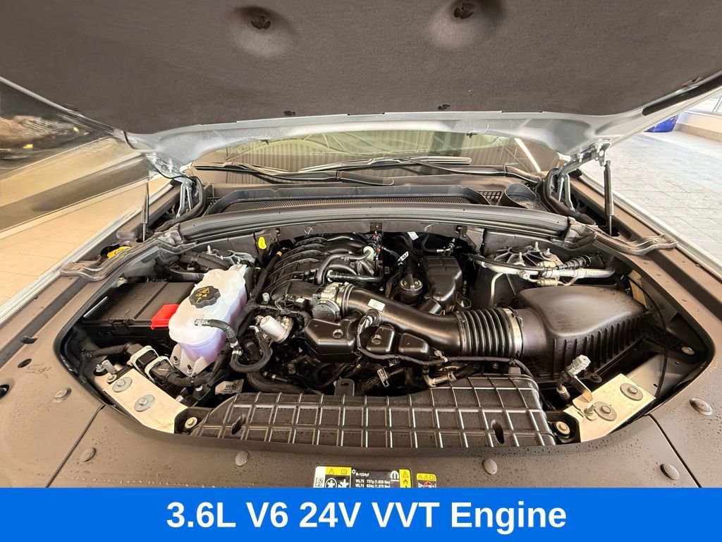 Used 2025 Jeep Grand Cherokee Altitude AWD/4WD image 48