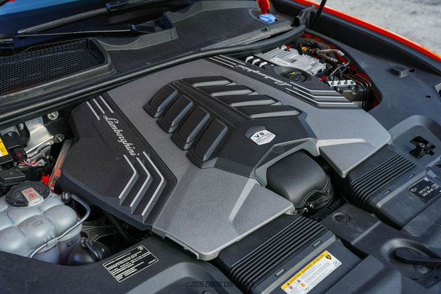 Used 2022 Lamborghini Urus image 19