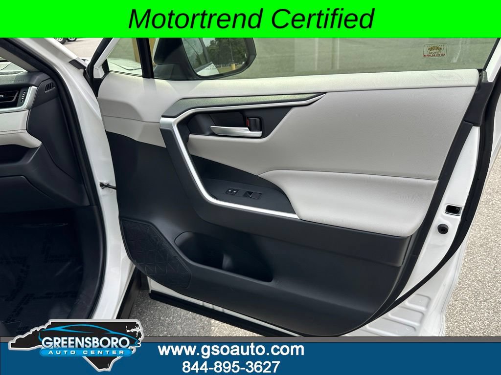 Used 2019 Toyota RAV4 XLE Premium AWD/4WD image 20