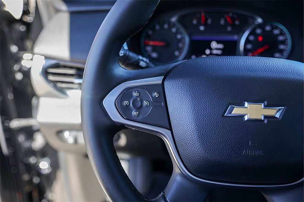 Used 2023 Chevrolet Traverse LT image 14