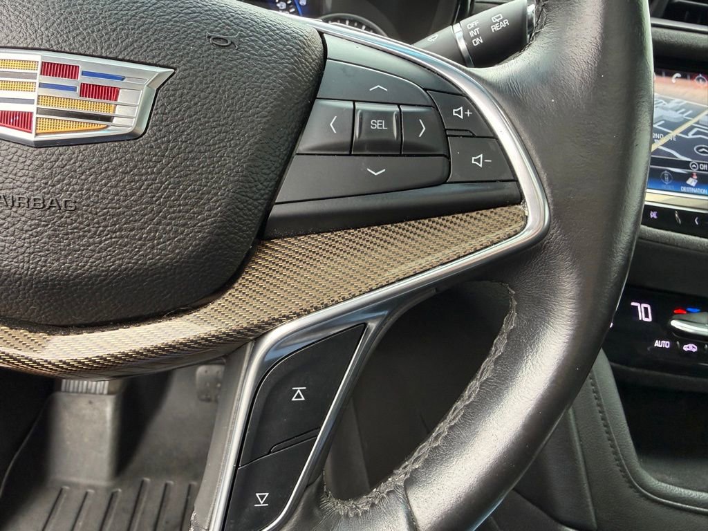 Used 2017 Cadillac XT5 Platinum w/ Driver Assist Package image 34