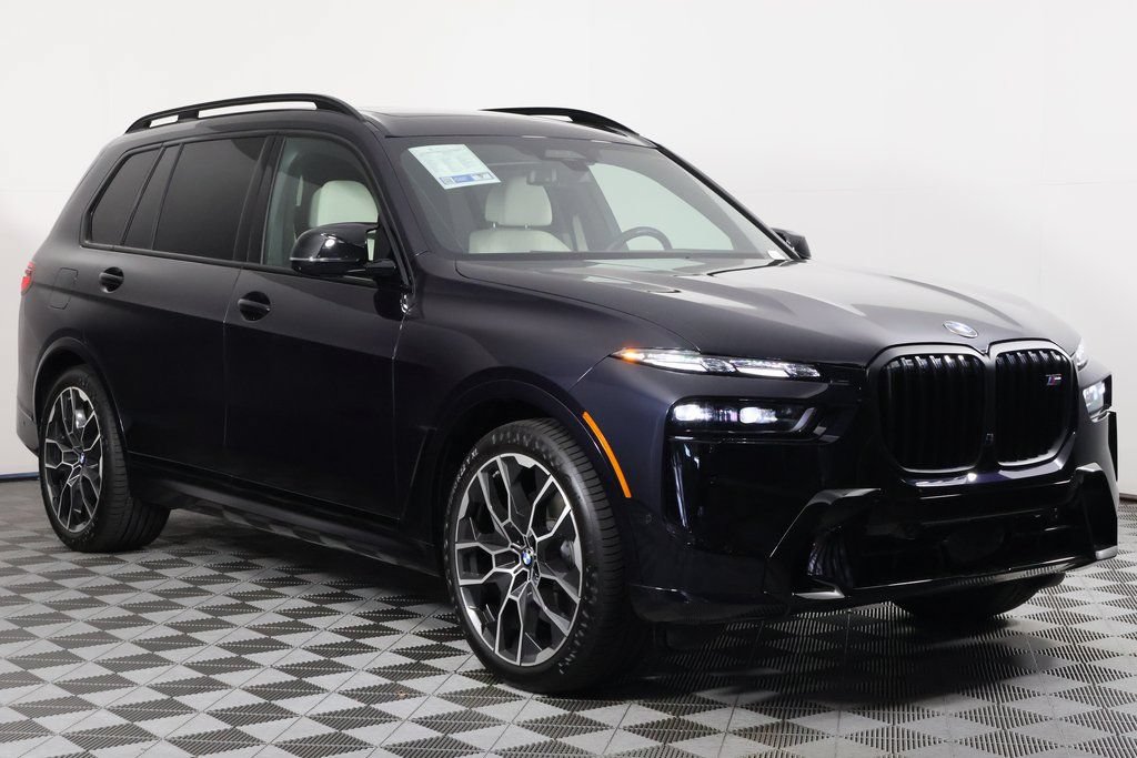 Certified 2024 BMW X7 M60i w/ Executive Package AWD/4WD image 3