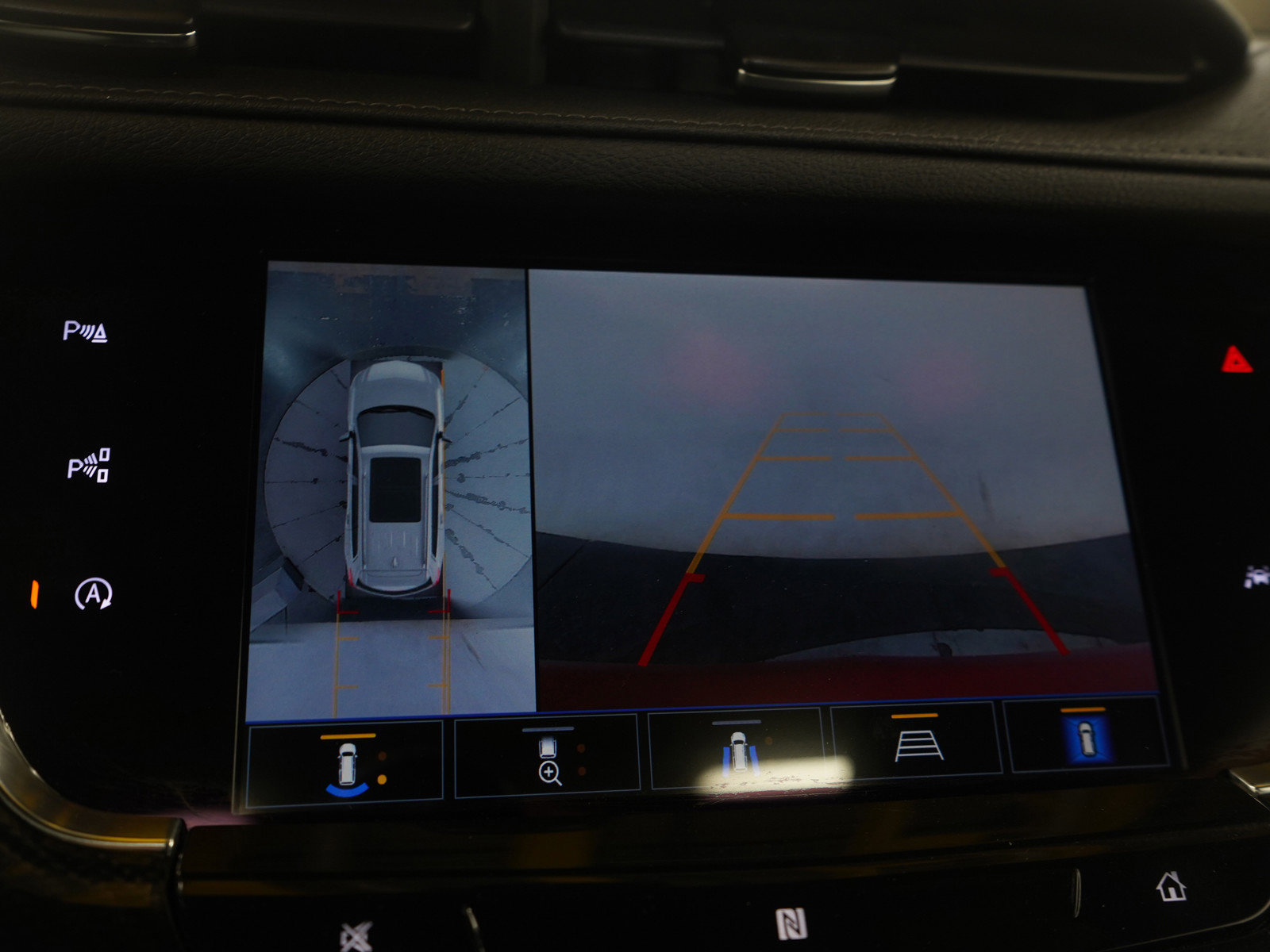 Used 2021 Cadillac XT6 Sport image 34