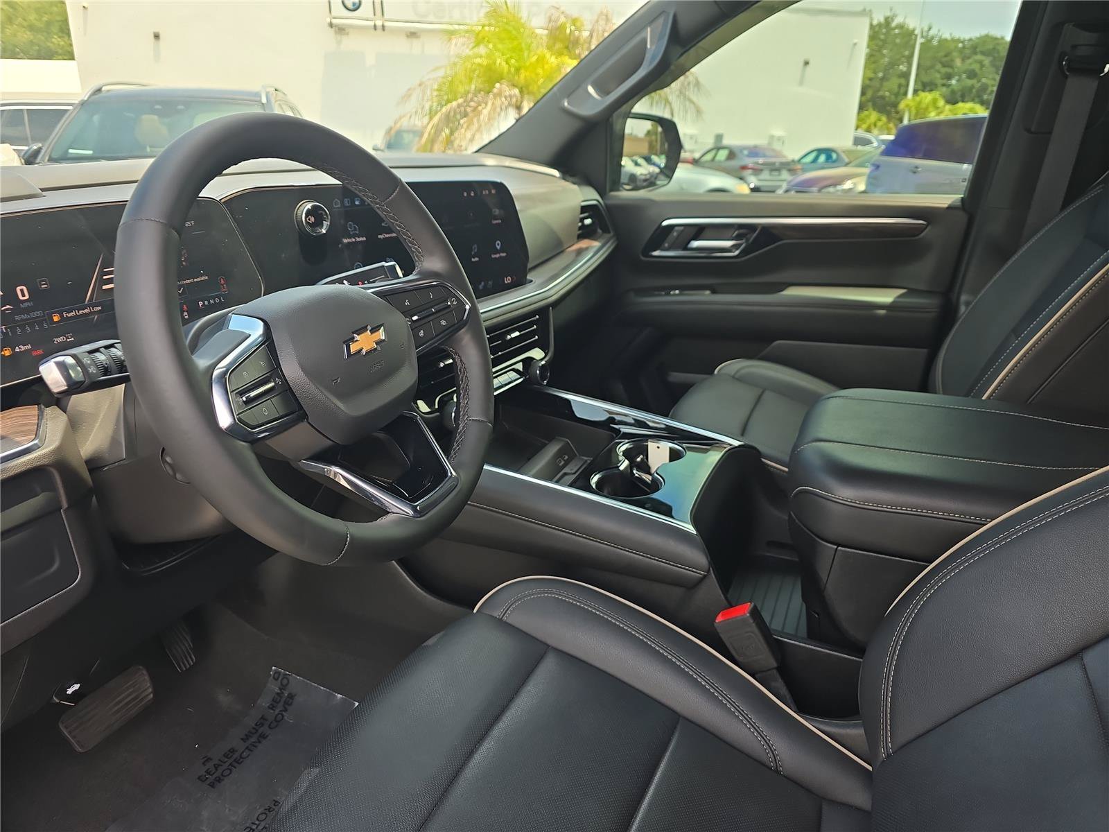 Used 2025 Chevrolet Suburban Premier AWD/4WD image 16