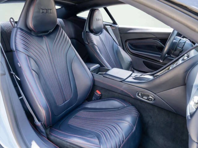 Used 2017 Aston Martin DB11 V12 RWD image 16