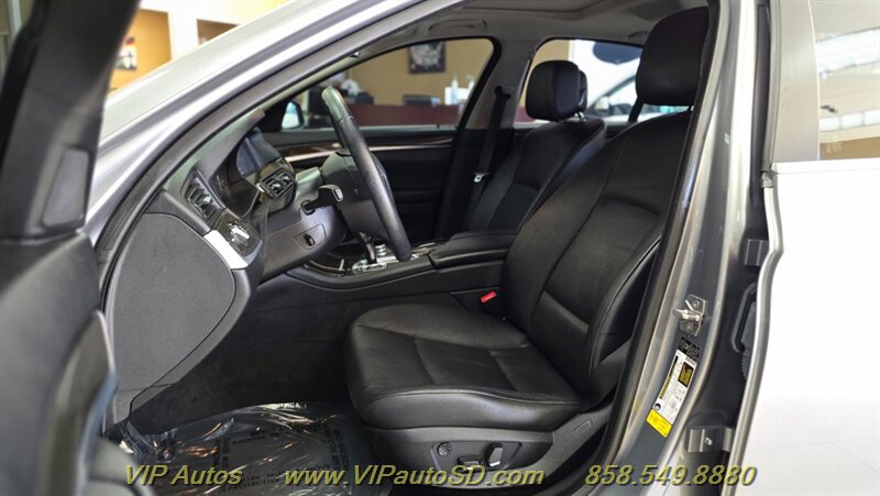 Used 2012 BMW 528i Sedan RWD image 16