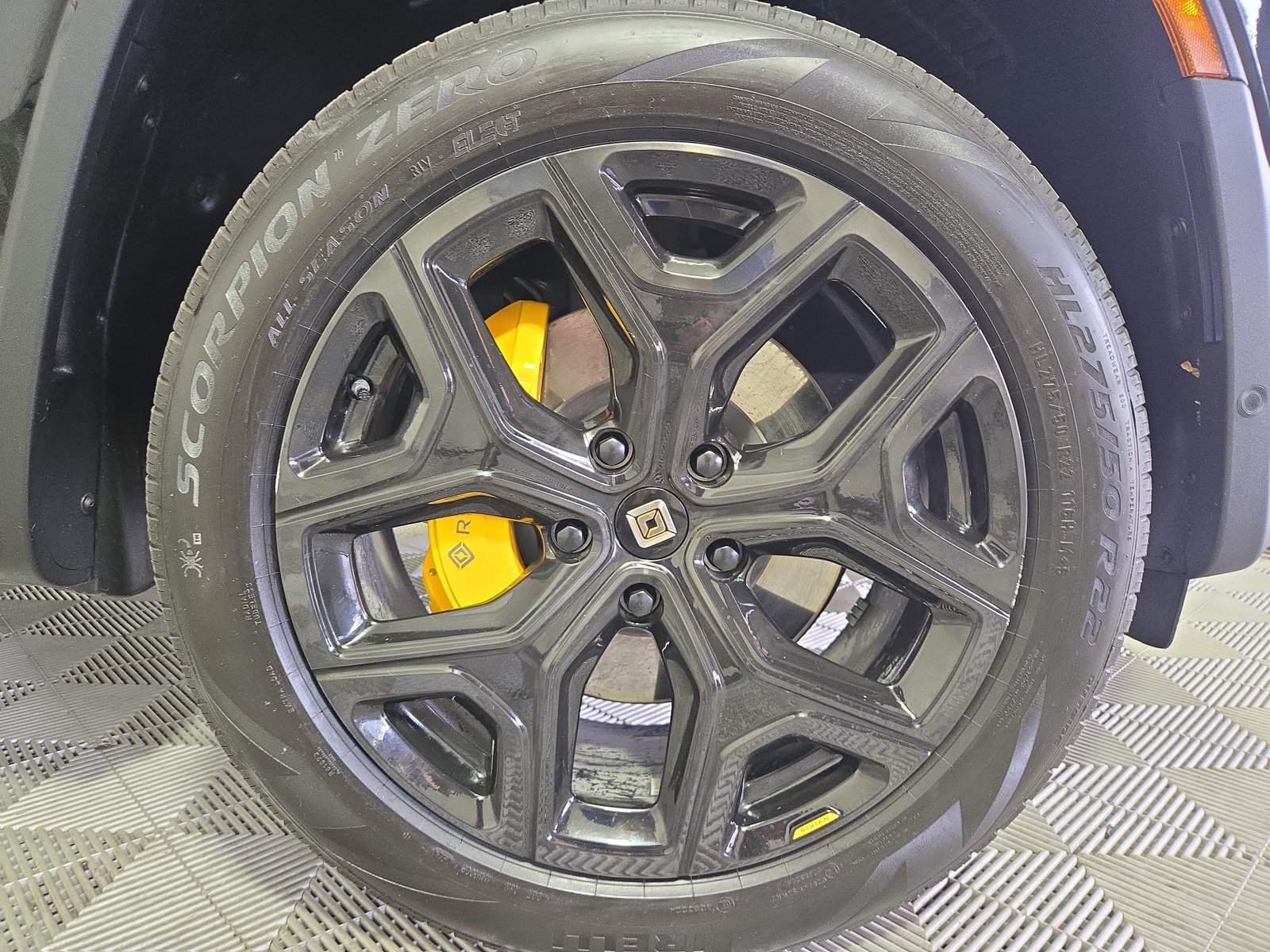 Used 2024 Rivian R1T Adventure Quad AWD/4WD image 11