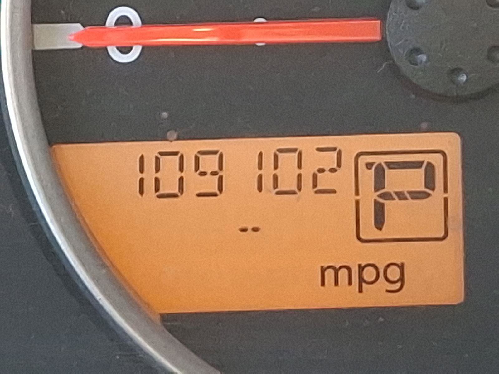 Used 2014 Nissan Frontier SL w/ SL Moonroof Package image 21