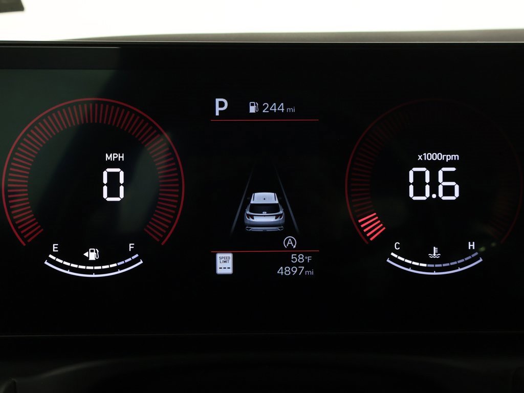 Certified 2025 Hyundai Tucson SE image 32