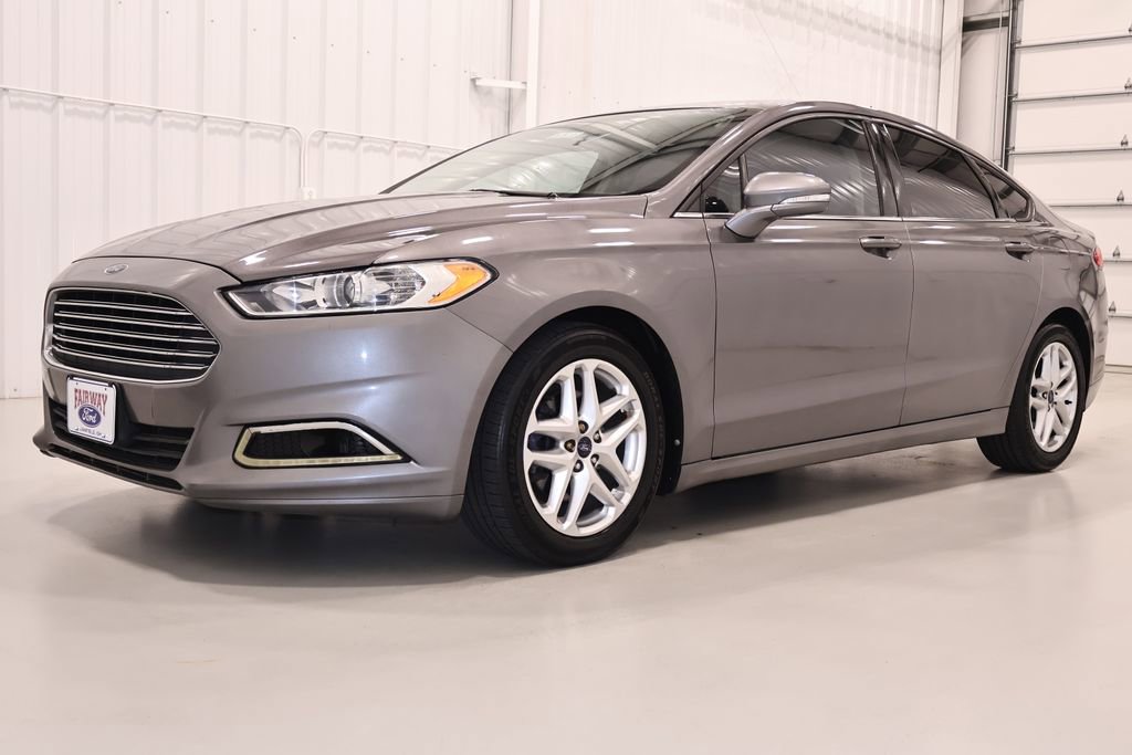 Used 2013 Ford Fusion SE FWD image 5