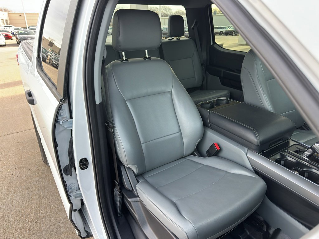 Used 2023 Ford F150 Lightning Pro image 31