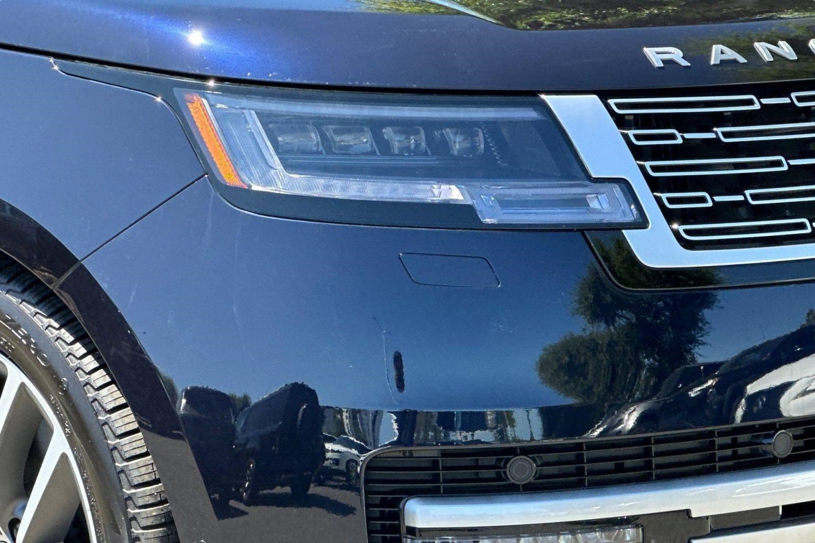 New 2026 Land Rover Range Rover Autobiography AWD/4WD image 11