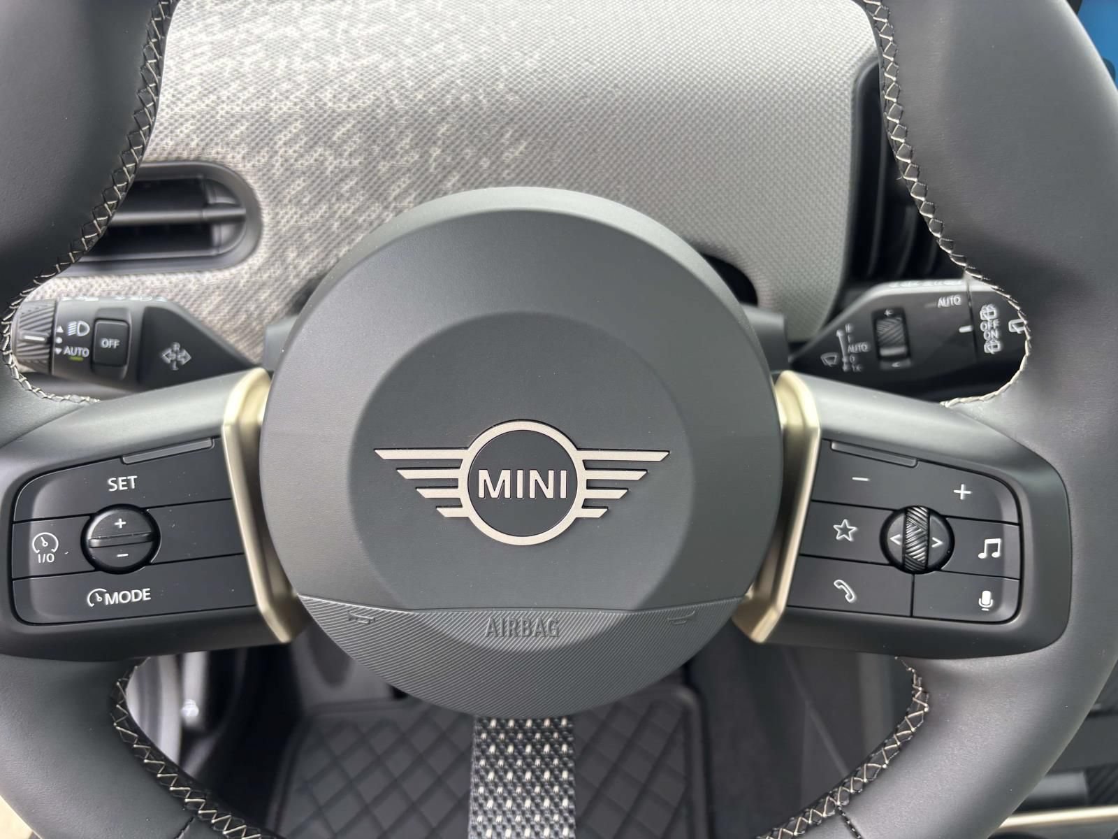 New 2026 MINI Cooper 2-Door Hardtop FWD image 15