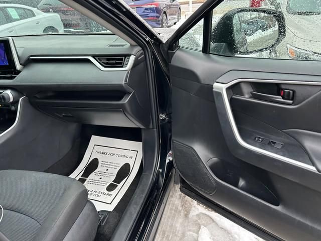 Used 2024 Toyota RAV4 LE image 29