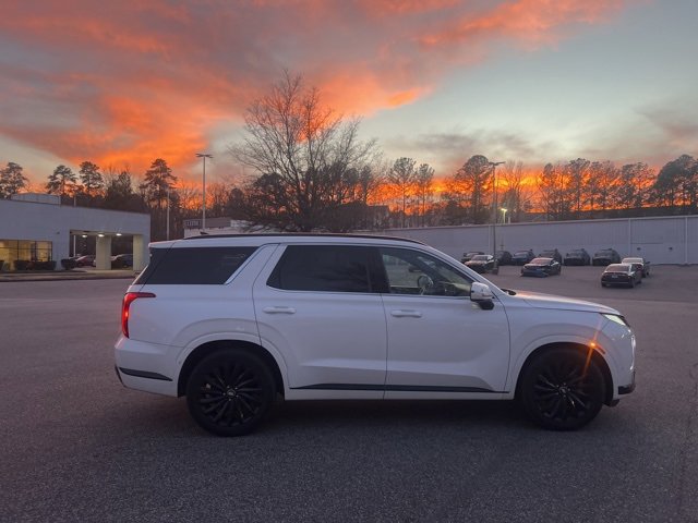 Used 2024 Hyundai Palisade Calligraphy image 6