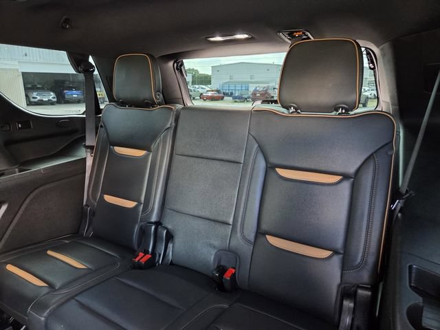Used 2023 GMC Yukon AT4 w/ AT4 Premium Package AWD/4WD image 29