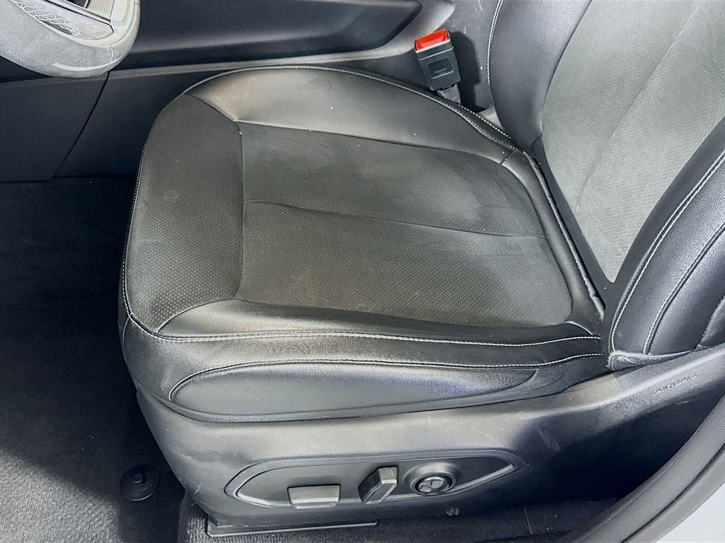 Used 2023 Jeep Grand Cherokee Altitude image 18