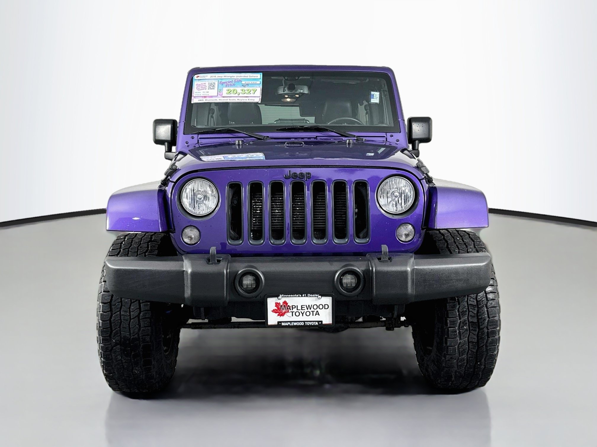 Used 2016 Jeep Wrangler Unlimited Sahara AWD/4WD image 2