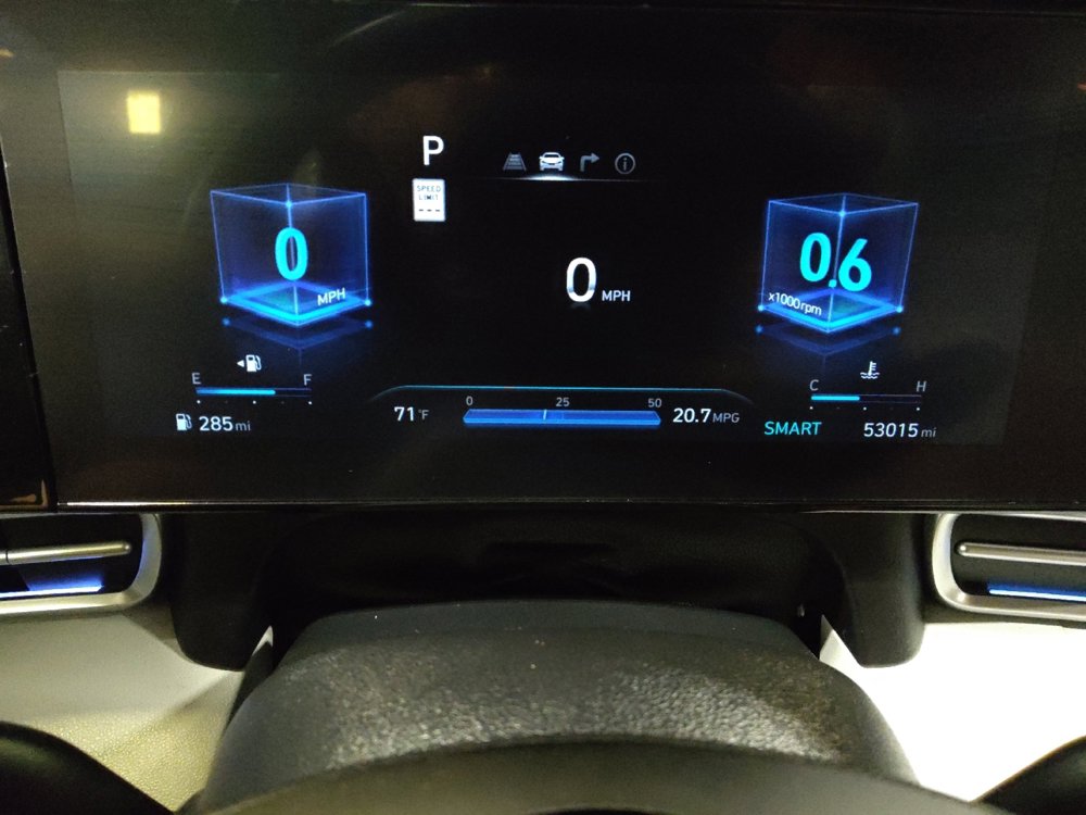 Used 2024 Hyundai Elantra Limited image 23