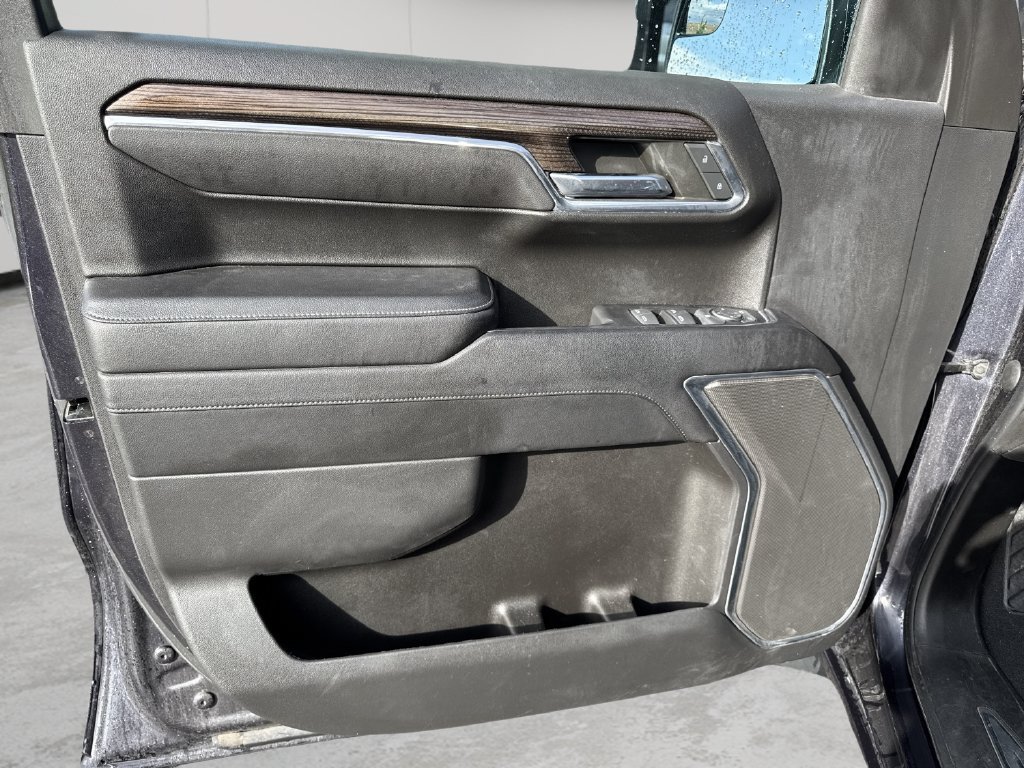 Used 2023 Chevrolet Silverado 1500 RST AWD/4WD image 9