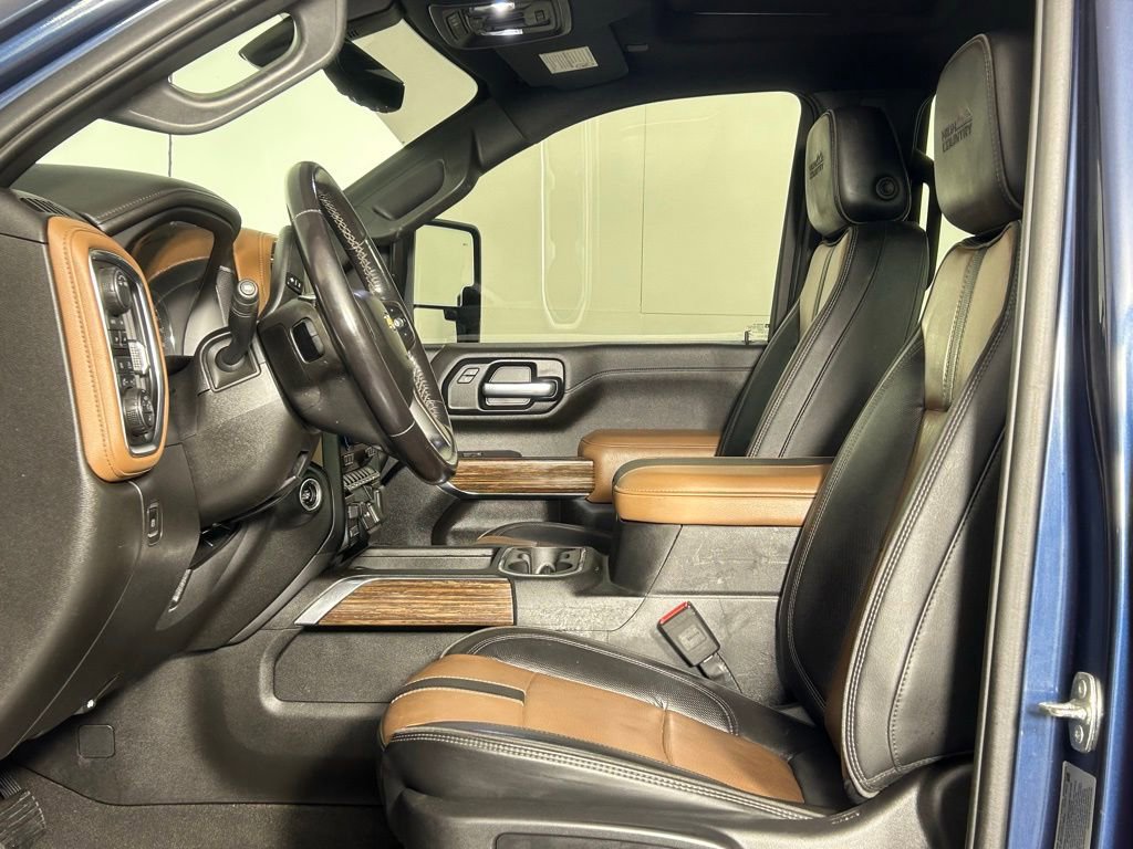 Used 2023 Chevrolet Silverado 3500 High Country image 31