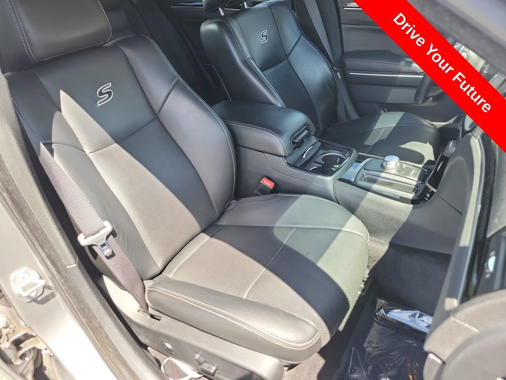 Used 2017 Chrysler 300 S w/ 300S Premium Group 2 RWD image 23
