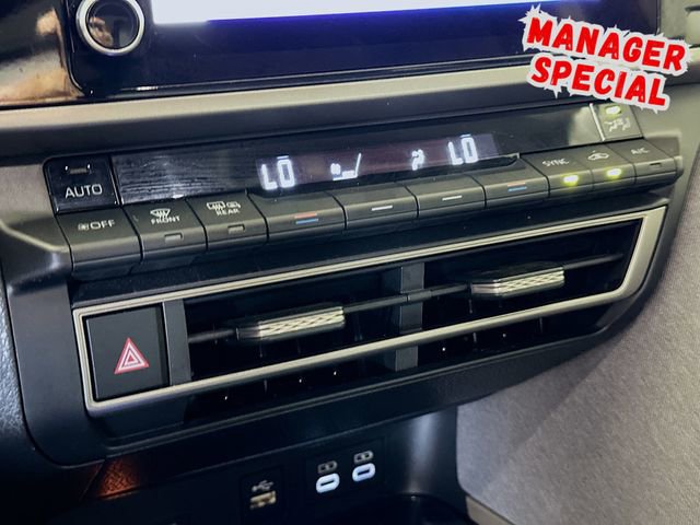 Used 2025 Toyota Camry LE FWD image 18