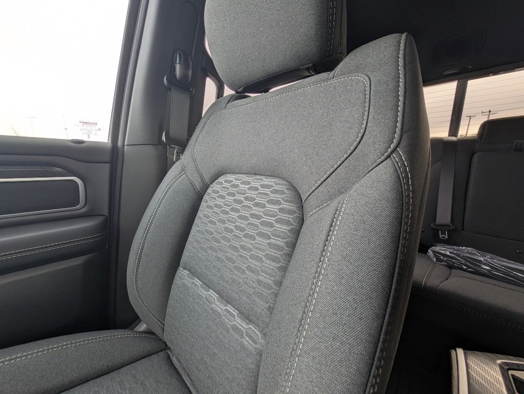 New 2026 RAM 1500 4x4 Crew Cab image 12