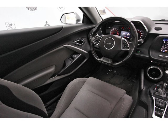 Used 2023 Chevrolet Camaro LT RWD image 8