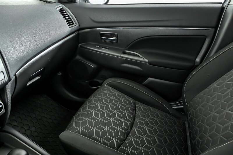 Used 2022 Mitsubishi Outlander Sport ES AWD/4WD image 28