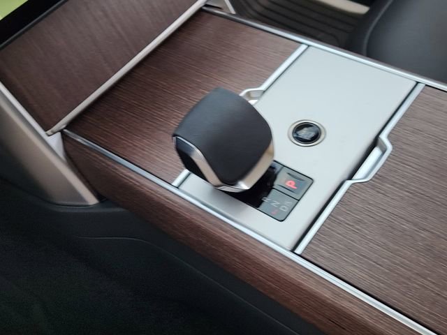 New 2026 Land Rover Range Rover SE image 15