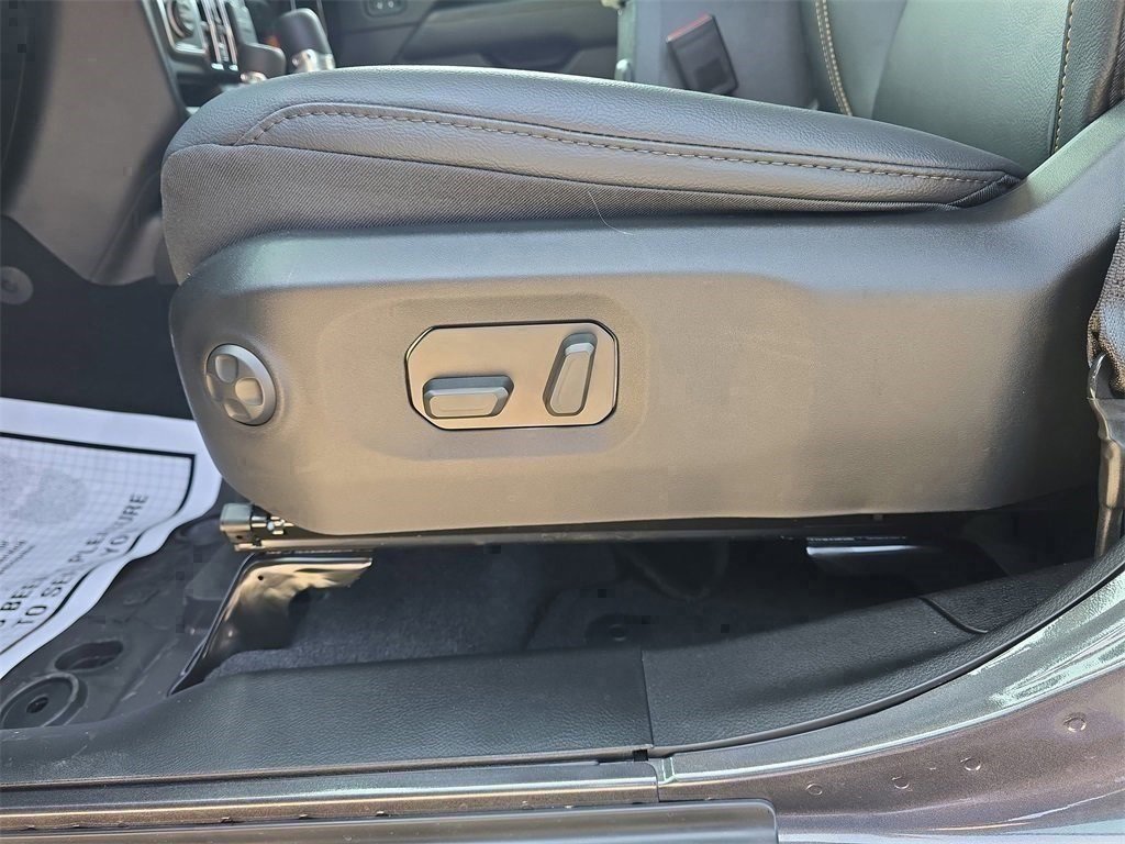 New 2025 Jeep Gladiator Sport image 13