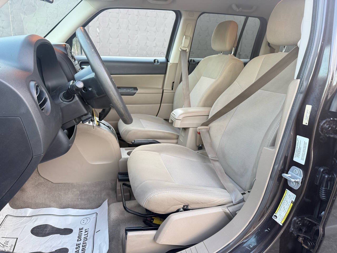 Used 2014 Jeep Patriot Sport w/ Power Value Group AWD/4WD image 7