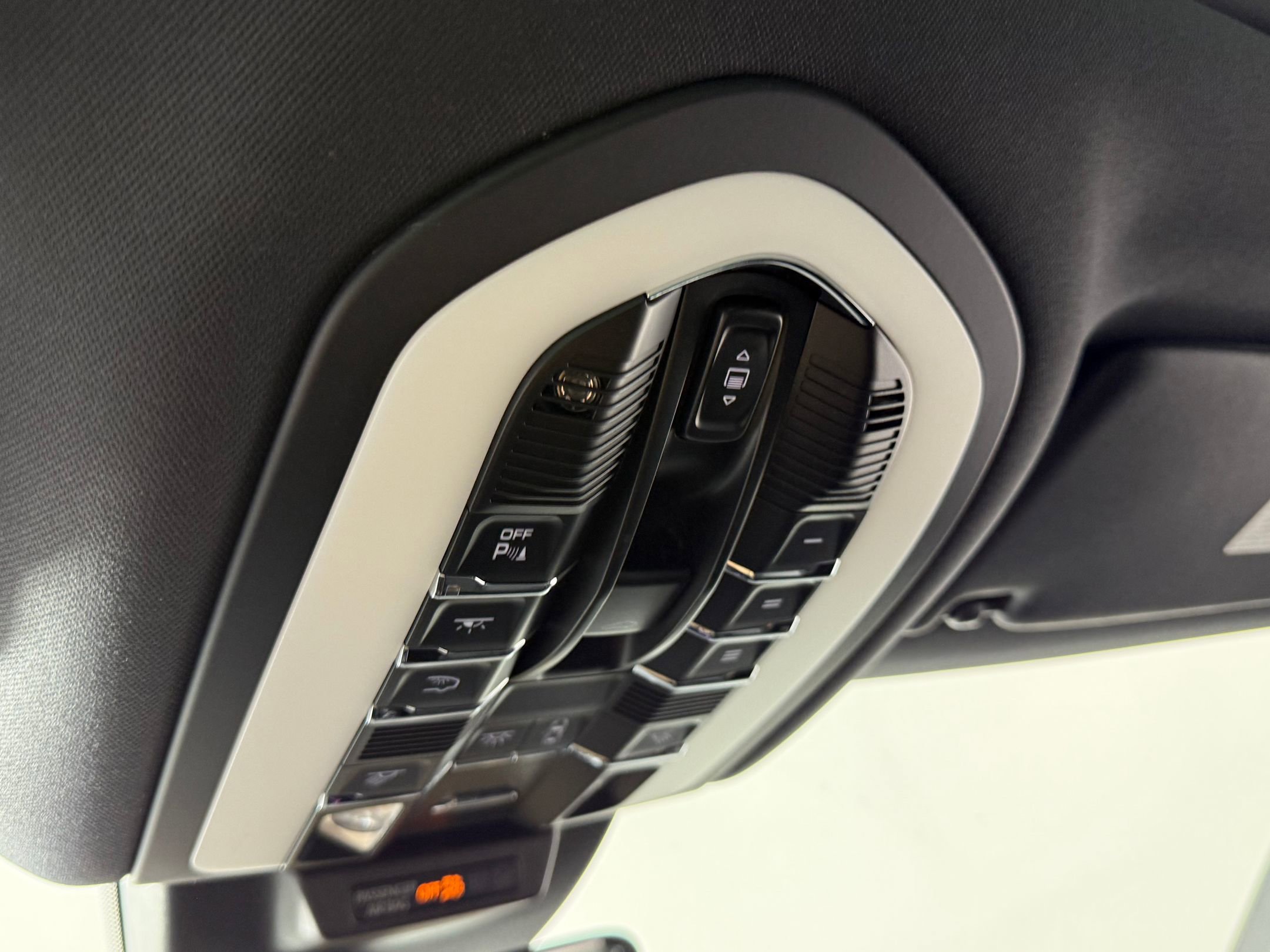 New 2025 Porsche Macan image 24