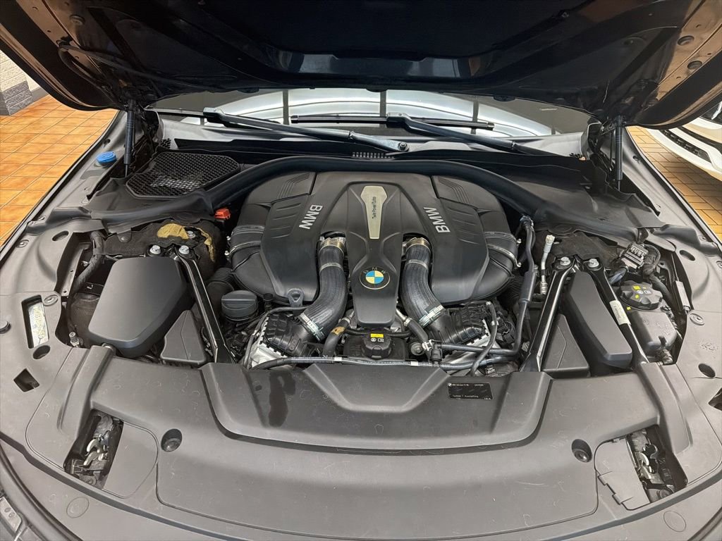 Used 2017 BMW 750i xDrive image 33