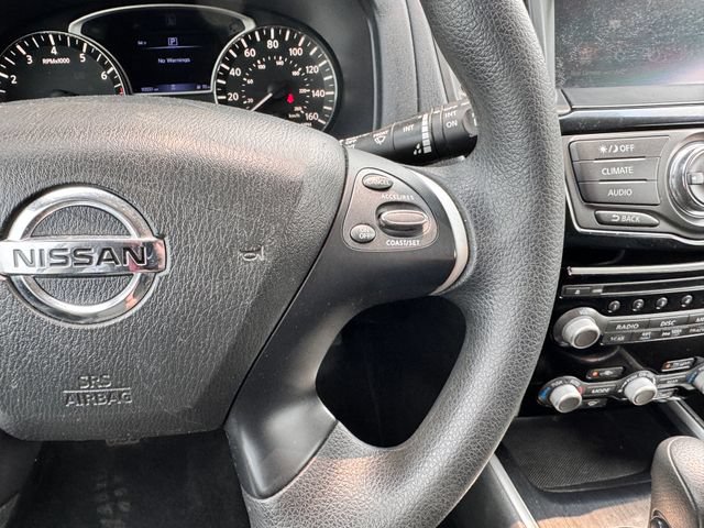 Used 2020 Nissan Pathfinder S FWD image 17