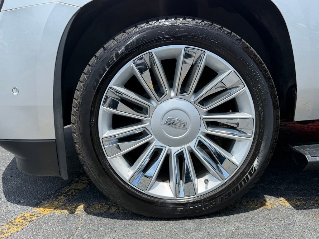 Used 2020 Cadillac Escalade ESV Premium Luxury AWD/4WD image 5
