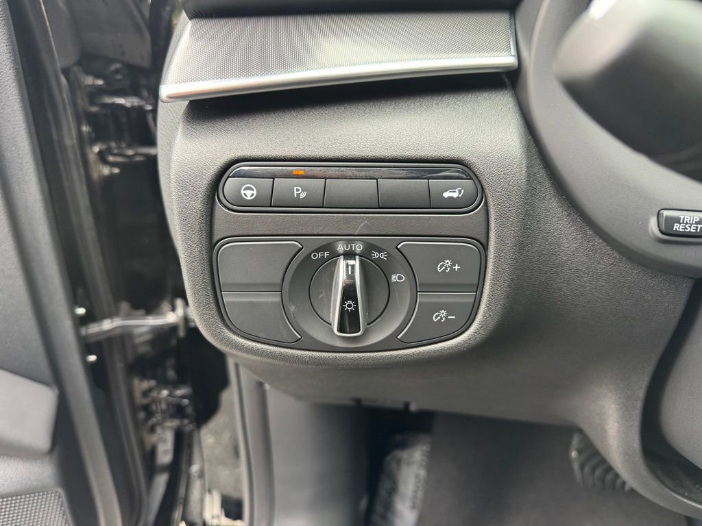 Used 2023 INFINITI QX50 Luxe image 13