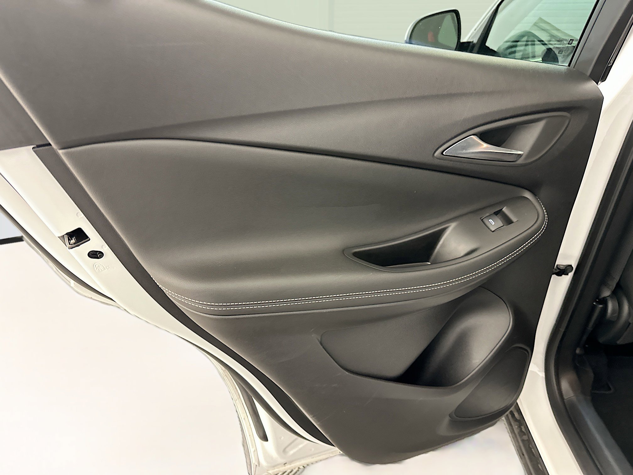 Used 2025 Buick Encore GX Preferred image 26