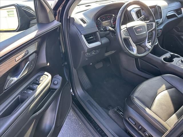 Used 2024 GMC Terrain SLT image 18