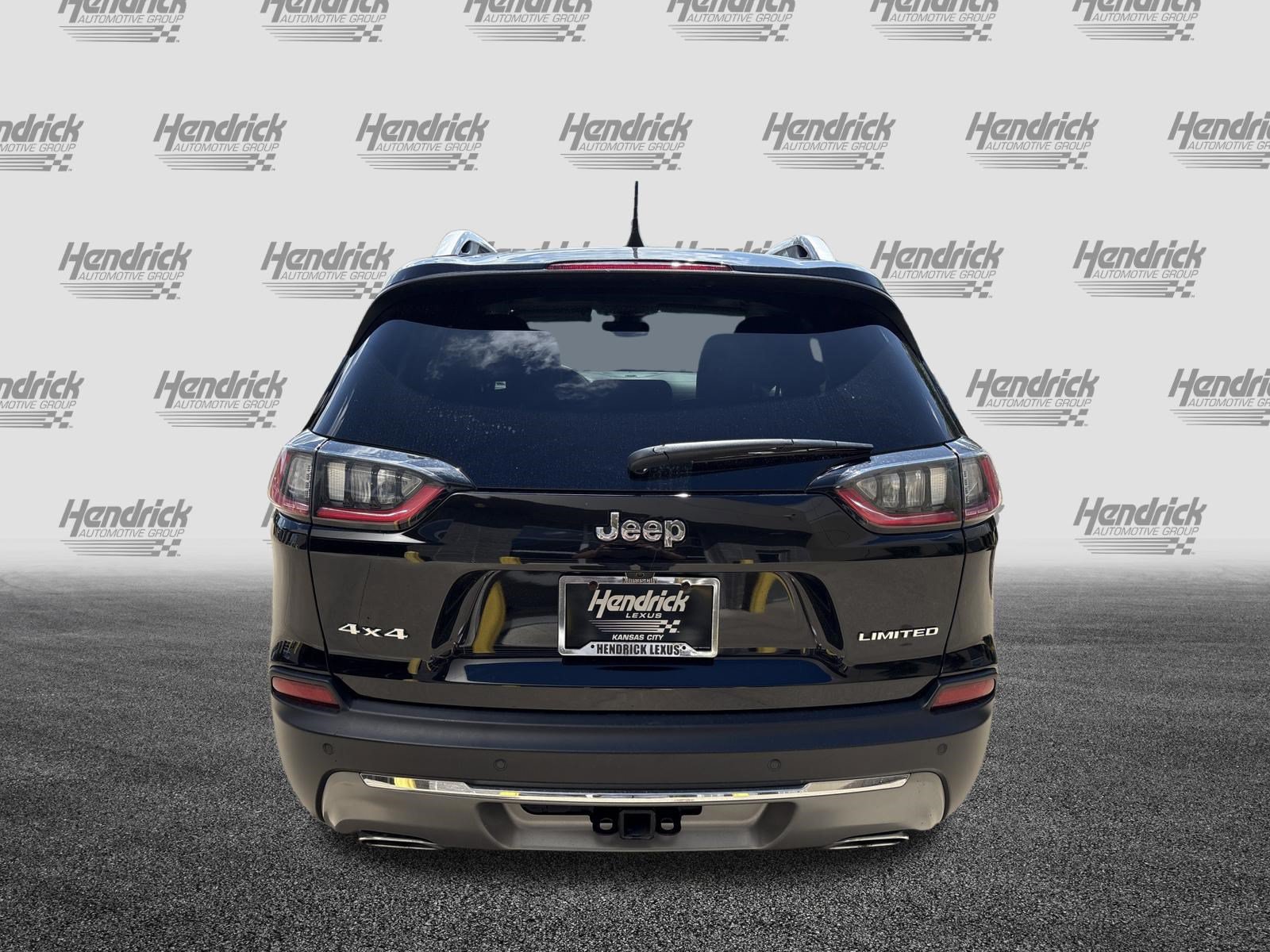 Used 2021 Jeep Cherokee Limited w/ Trailer Tow Group AWD/4WD image 9