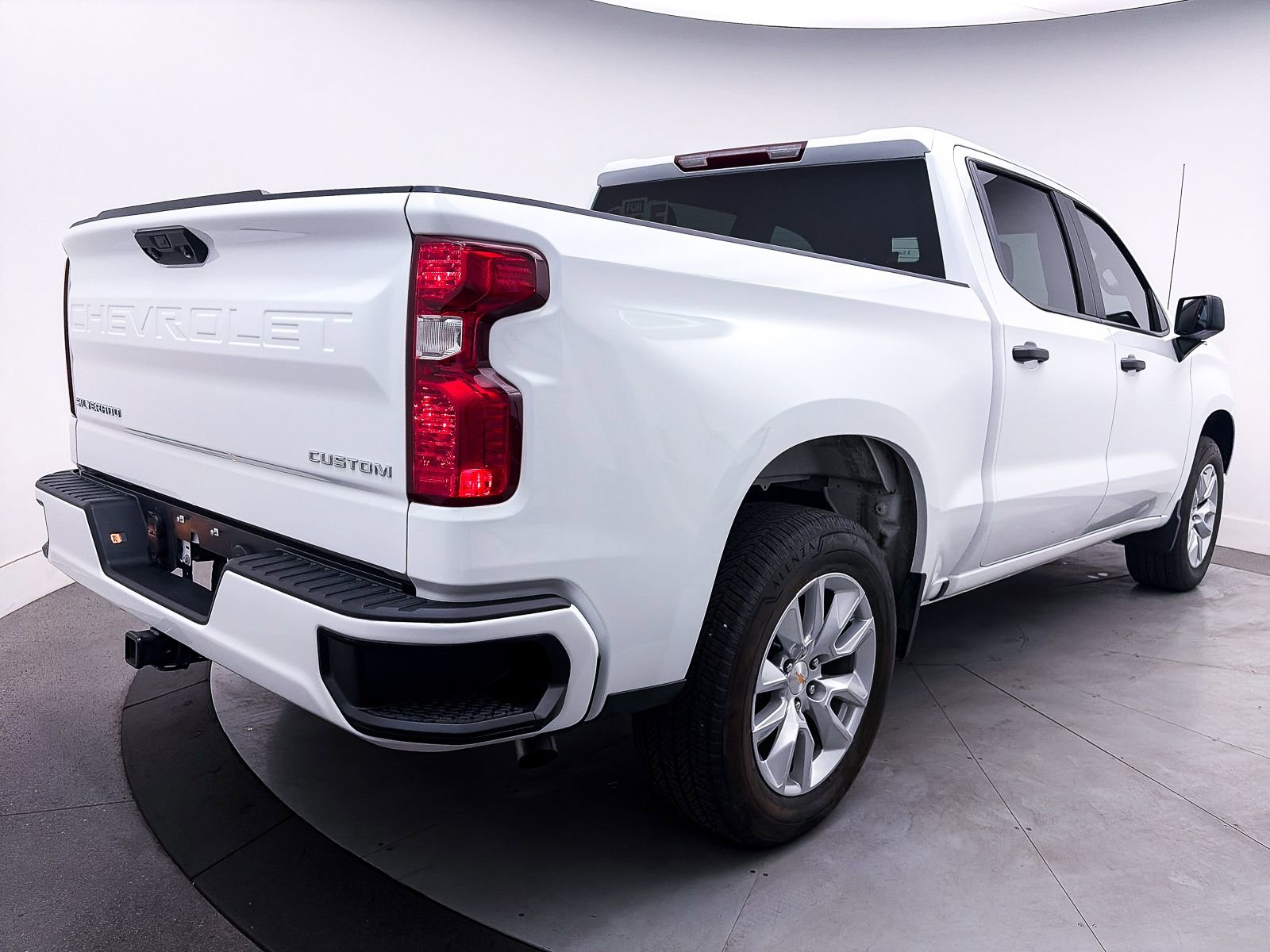 Used 2025 Chevrolet Silverado 1500 Custom w/ LPO, Dark Essentials Package image 14