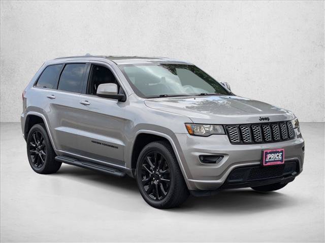 Used 2018 Jeep Grand Cherokee Altitude RWD image 3